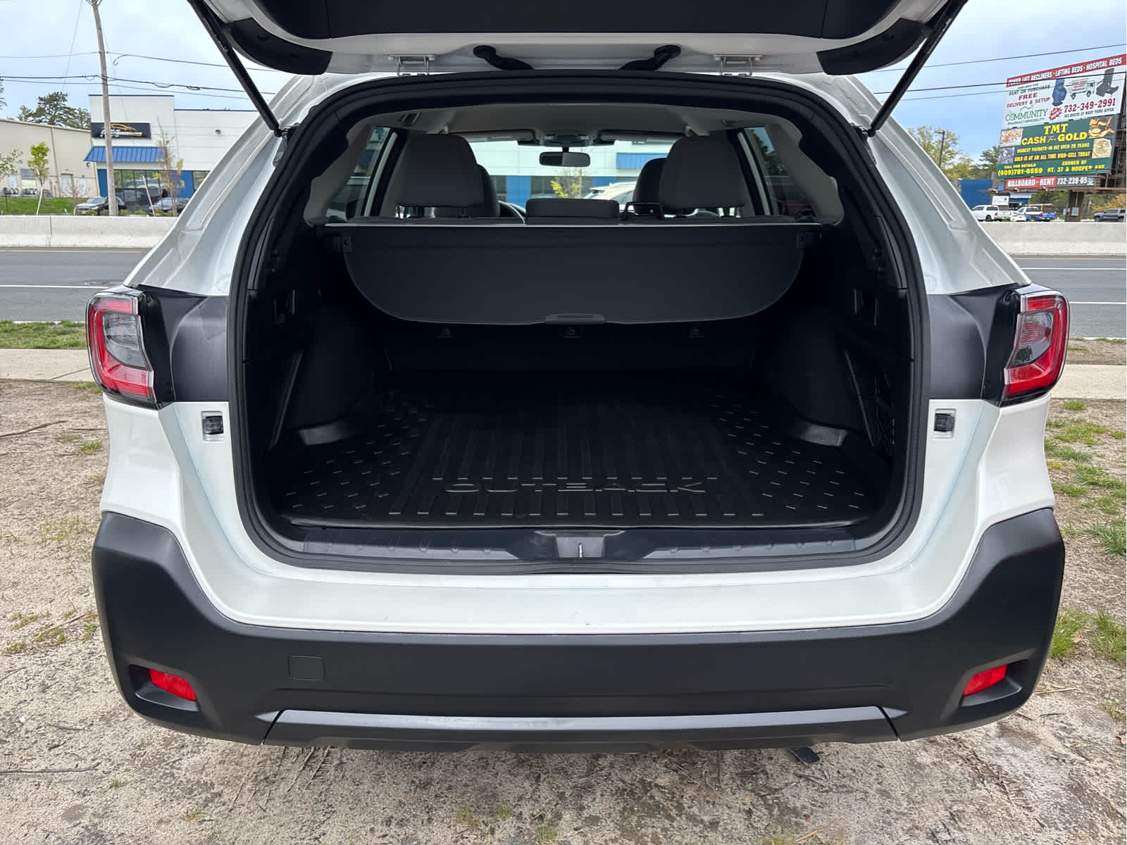 2023 Subaru Outback Premium