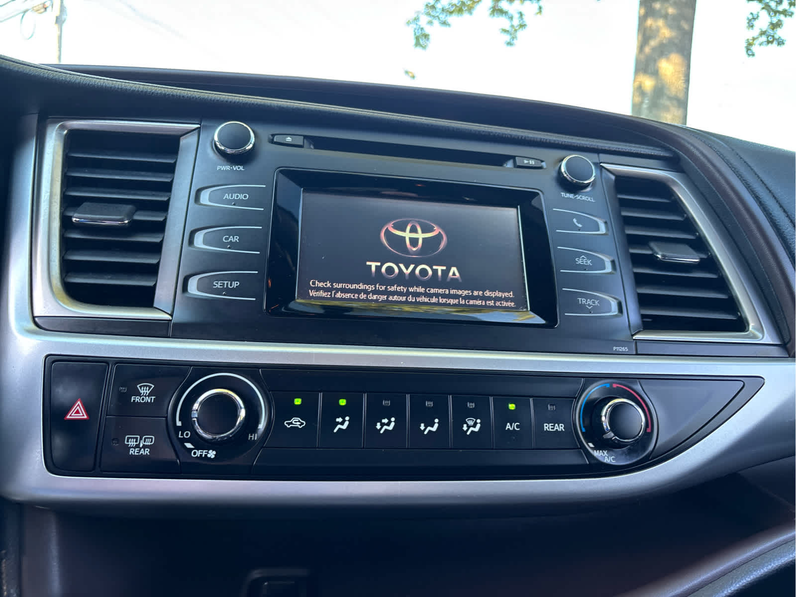 2016 Toyota Highlander LE