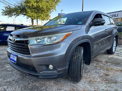 2016 Toyota Highlander LE