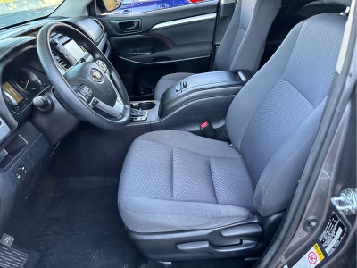 2016 Toyota Highlander LE