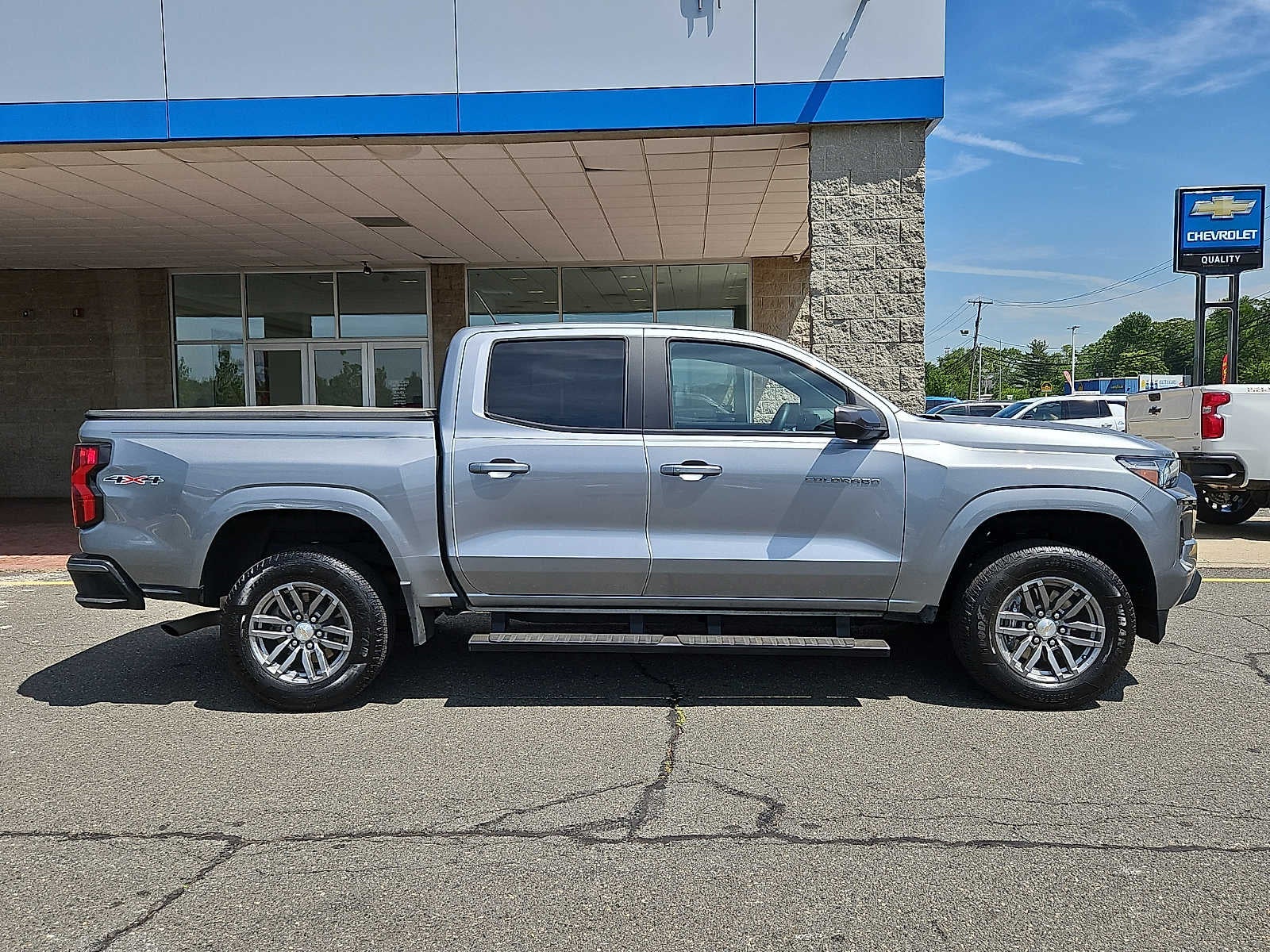 2023 Chevrolet Colorado 4WD LT