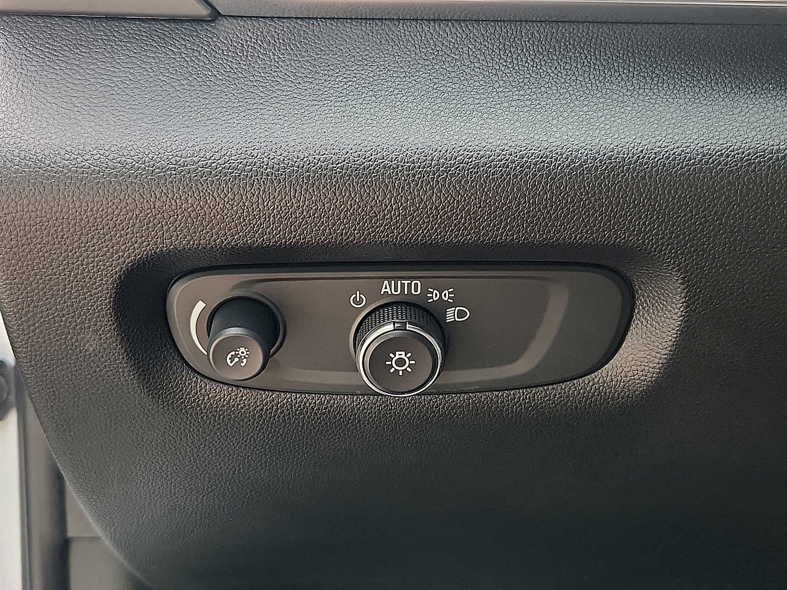 2024 Chevrolet Traverse Limited LT Cloth