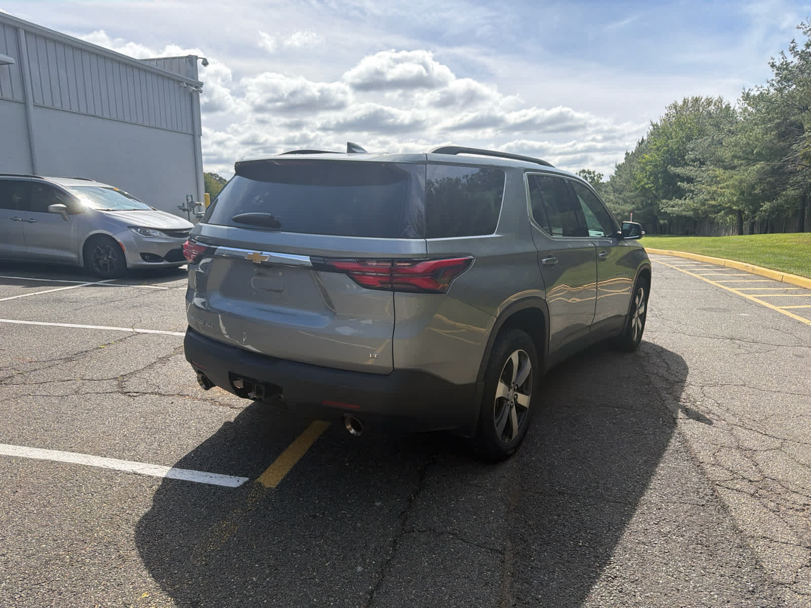 2023 Chevrolet Traverse LT Leather
