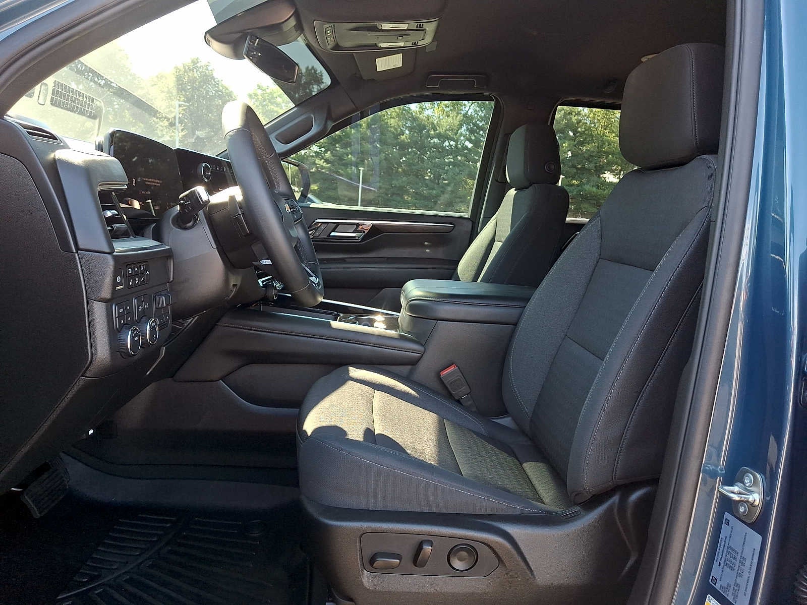 2025 Chevrolet Tahoe LS