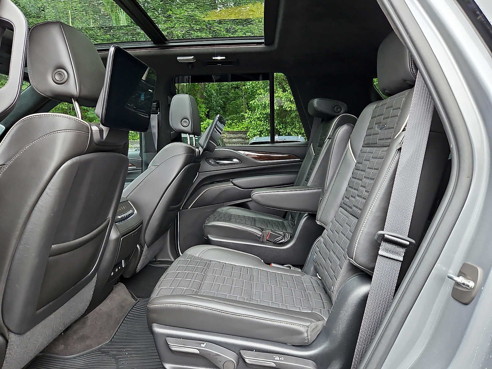 2022 Cadillac Escalade Sport Platinum