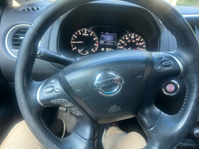 2015 Nissan Pathfinder SL
