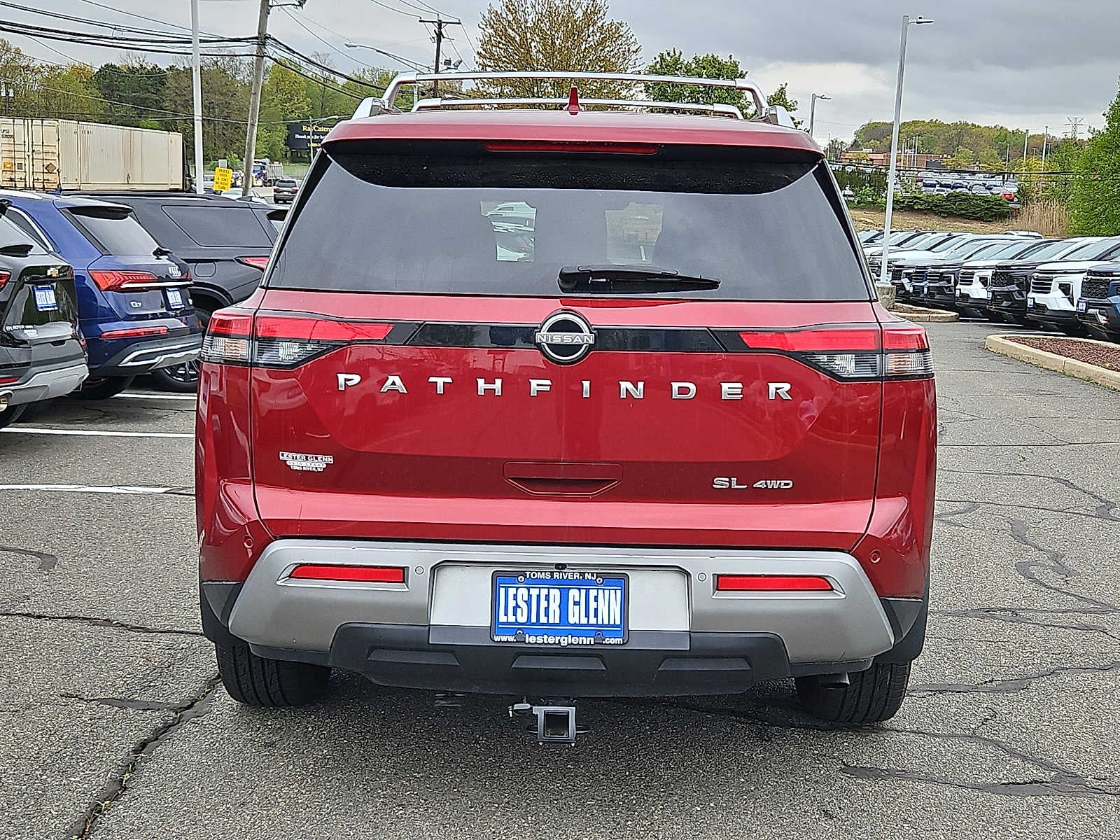 2022 Nissan Pathfinder SL