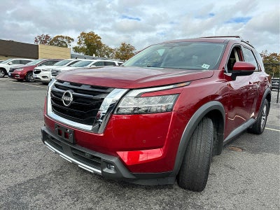 2022 Nissan Pathfinder SL