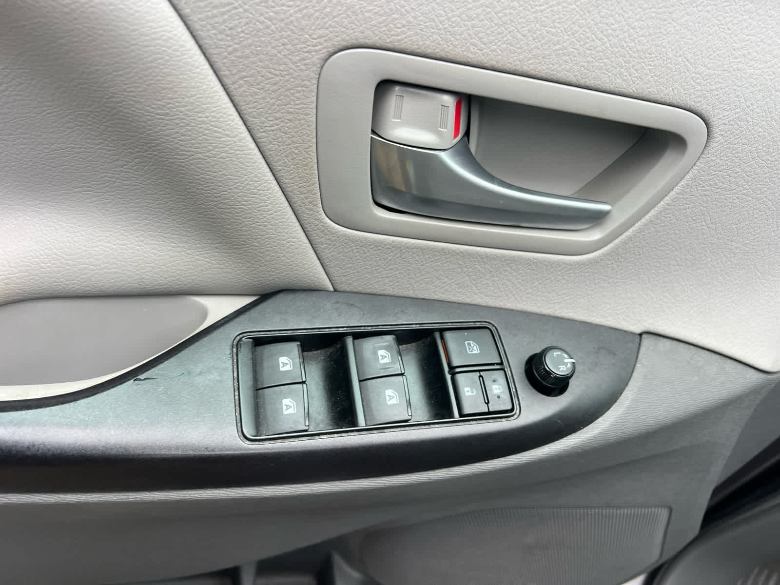 2017 Toyota Sienna LE