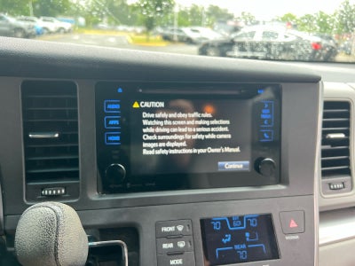 2017 Toyota Sienna LE