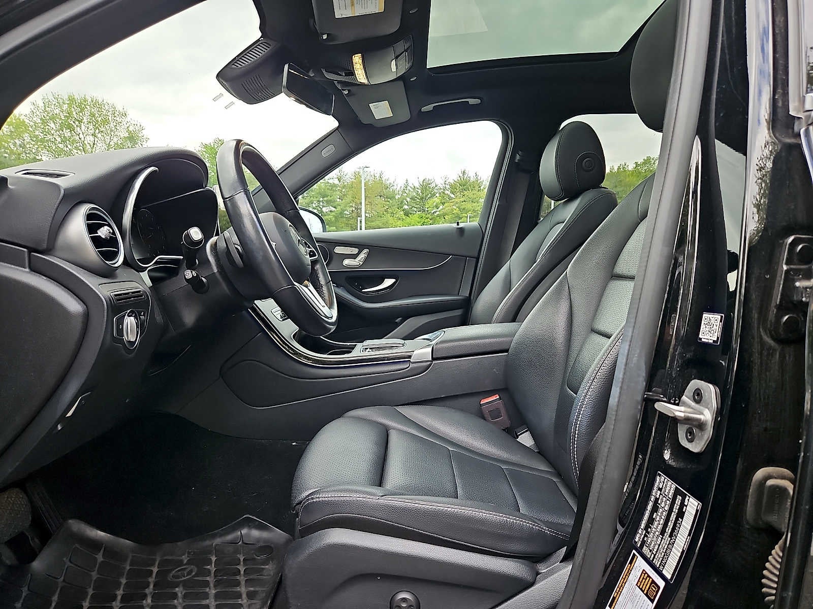 2022 Mercedes-Benz GLC 300 GLC 300