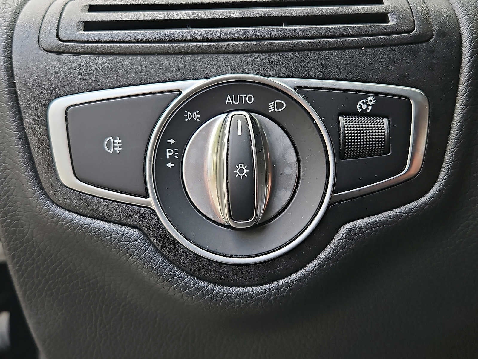 2022 Mercedes-Benz GLC 300 GLC 300