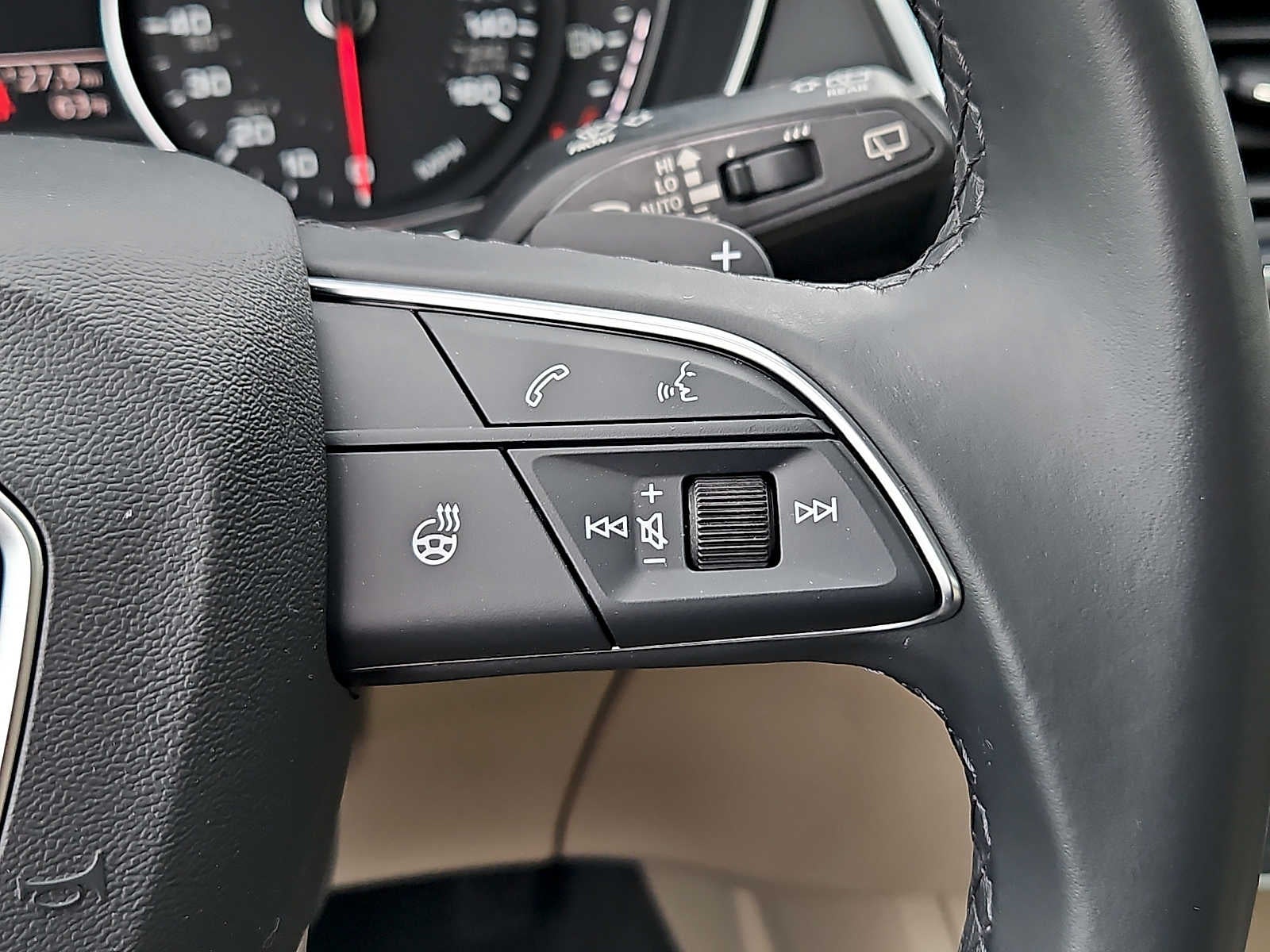 2022 Audi Q5 S line Premium
