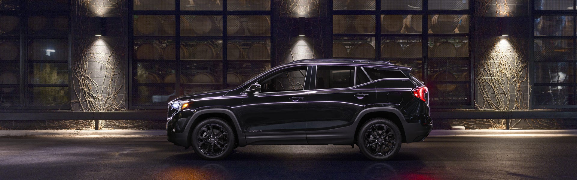 gmc acadia driver side view