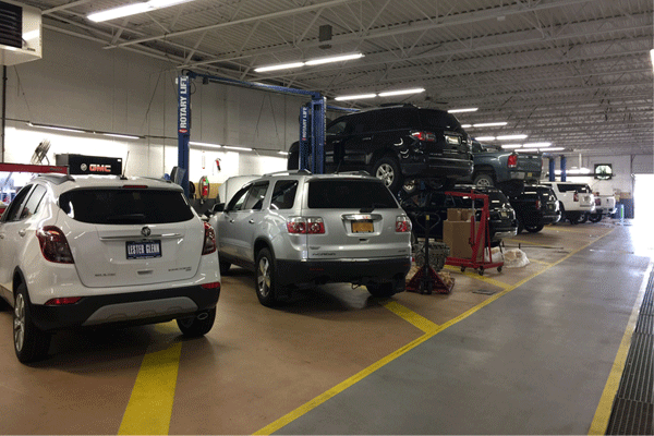 Service department at Lester Glenn GMC